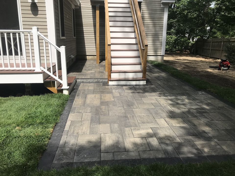Landscaping of Facade and Entrance with Interlocking Pavers in Gatineau ...